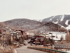 -中旅松花湖滑雪场