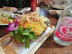 -Chom Cafe and Restaurant
