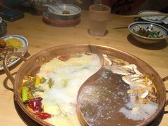 -洱火云南酸菜牛肉火锅(石景山当代商城店)