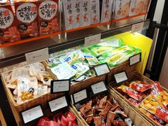 -来伊份(我格广场武宁路店)