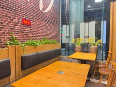 -呷佬·长沙手工米粉(金沙江路店)