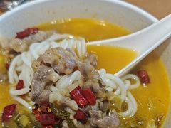 -三千粉牛肉米粉(来客茂店)