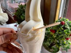 -古老冰山特色冰淇淋店(艾提尕尔店)