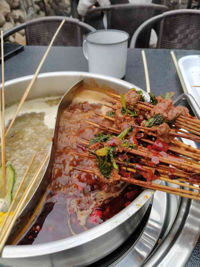 蜀儿郎市井串串-"蜀儿郎串串团的双人餐很实惠,店就在海港城.