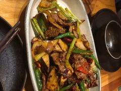 张老师的牛肉-十三式重庆江湖菜(金茂览秀城店)