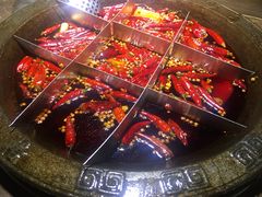 -红九格老火锅(三峡广场店)