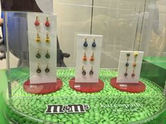 -m豆巧克力世界(上海世茂广场店)