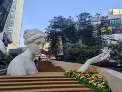 -中航城君尚购物中心