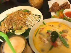 -Kat's Kitchen