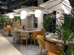大堂-日进一片海.生腌海鲜火锅.宵夜烧烤(三里屯总店)