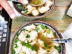 招牌野馄炖-老谢野馄饨(延安路店)