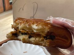 -VERIE BAKEHOUSE
