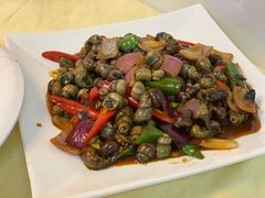 美味炒石螺-天宝食坊·啫啫煲大排档(西华路店)