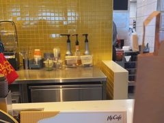 -麦当劳(深圳北站B2检票口楼上)