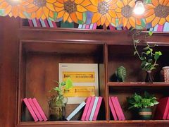 -泓炙颐凤鲜海鲜火锅料理(桐乡店)