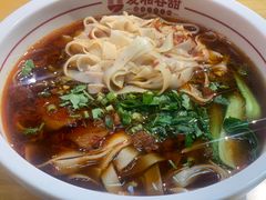 -呷佬·长沙手工米粉(金沙江路店)