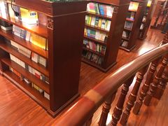 -果戈里书店
