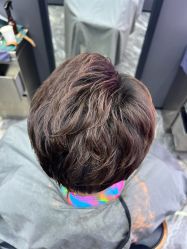-藤野造型•烫染专业店