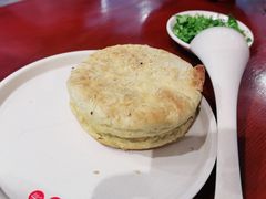 芝麻烧饼-武圣羊汤(手帕口店)