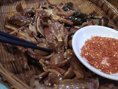 -江湖黑大兔(杨家坪店)