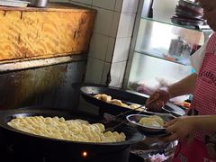 -黄阿姨锅贴大王(万航渡路店)