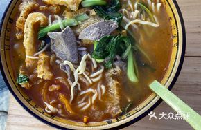 Pig Liver and Skin Belly Stir-Fried Noodles