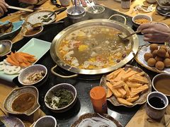 -顶顶汤火牛排火锅·经典铜锅涮肉