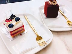 -UNI UNI(环亚凯瑟琳店)