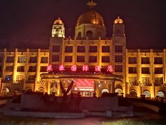 -盛泰恐龙谷温泉