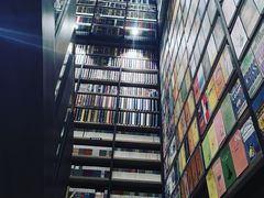 -钟书阁(群光广场店)
