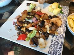 -云海肴·汽锅鸡·云南菜(天山百盛优客店)