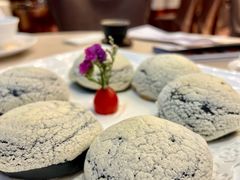 香葱竹炭肉松包（半打）-太子园林酒家
