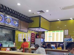 -龙记桂林米粉(财满街店)
