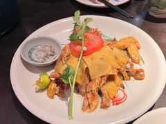 -大头虾越式风味餐厅(光明广场店)