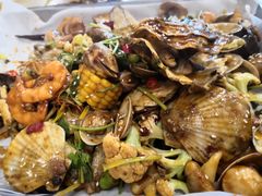 -鑫渔港海鲜本地菜·山海关浑锅(东戴河店)