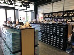 -SKECHERS 斯凯奇(上海国际时尚中心店)
