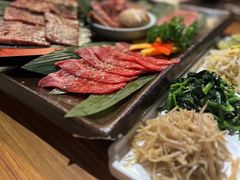 -炼火烤肉店