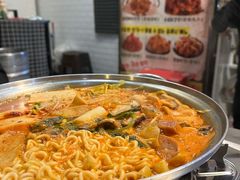 部队火锅-富乐满韩国正宗炸鸡韩国料理(虹泉路店)