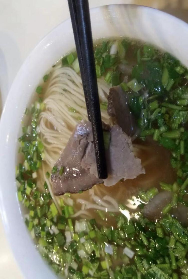 三江源牛肉面-"作为一名资深的"爱吃牛肉面"人氏,吃过了.
