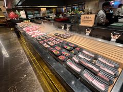 -钱小奴海鲜自助黑金店(杭州滨江龙湖店)