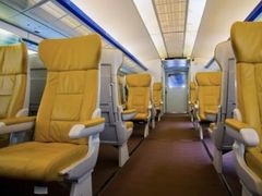 -龙阳路磁悬浮列车总站-停车场