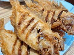 炸偏口鱼-方城小吃店