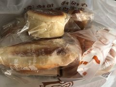 鸭蛋黄肉松包-西村叔叔的店·面包·甜品·蛋糕(崂山丽达店)