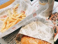 -The Habit Burger Grill 哈比特汉堡(复兴soho店)