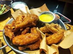 炸鸡翅一半一半-富乐满韩国正宗炸鸡韩国料理(虹泉路店)