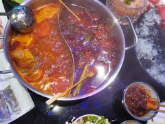 -唯爱KTV聚会餐厅(仙林东城汇店)