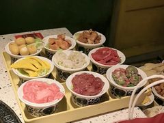 -红九格老火锅(三峡广场店)