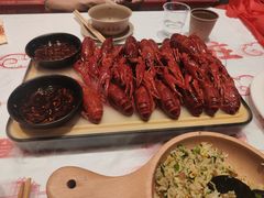 -肥肥虾庄·金牌油焖大虾(杨园滨江时代walk店)