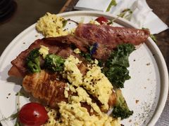 -HIGH FIVE哈福手工汉堡(桂林路店)