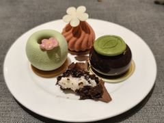 -君来湖滨饭店·玫瑰园